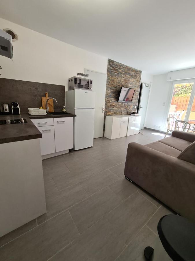 Le Victoria, Centre Ville , Plage Et Parking Gratuit Sainte-Maxime Exterior photo