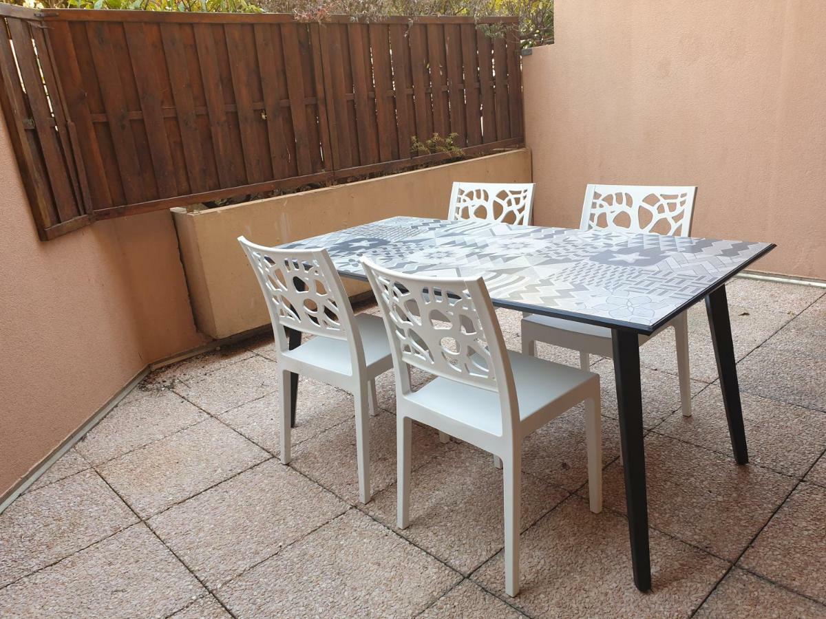 Le Victoria, Centre Ville , Plage Et Parking Gratuit Sainte-Maxime Exterior photo